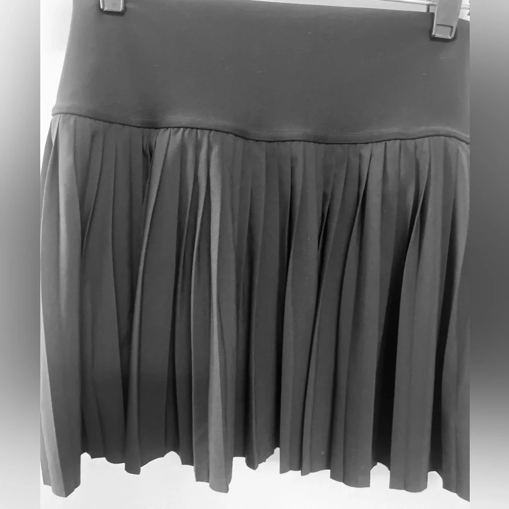 ALO Yoga Black Pleated Mini Skirt
